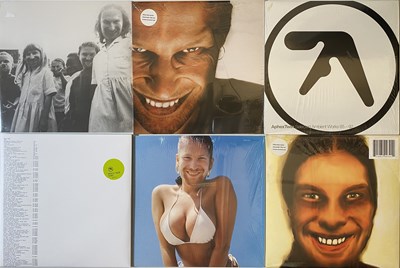 Lot 306 - APHEX TWIN - LP/ 12" PACK