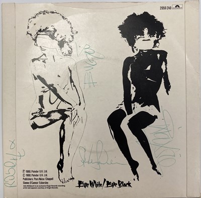 Lot 318 - SIOUXSIE AND THE BANSHEES SIGNED SINGLE