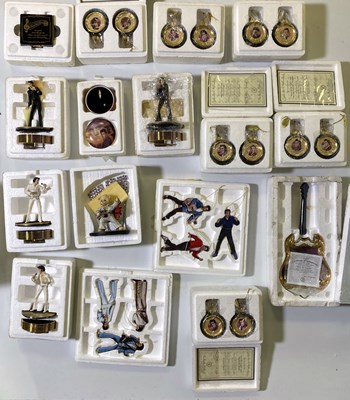 Lot 280 - ELVIS PRESLEY - FRANKLIN MINT DOMES.