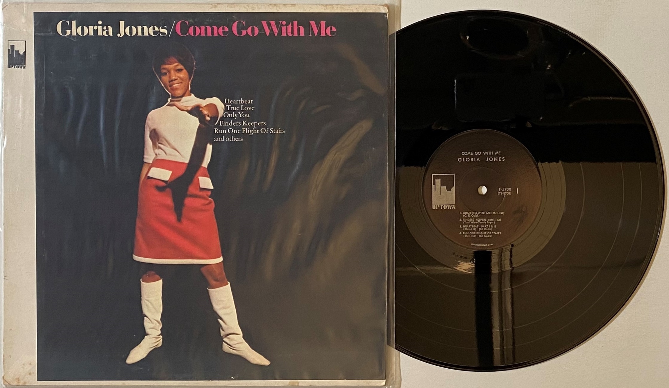 Lot 374 GLORIA JONES LP COLLECTION