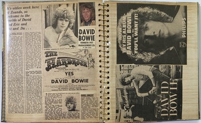 Lot 44 - DAVID BOWIE SCRAPBOOKS INC FAN TAKEN / UNSEEN PHOTOS.