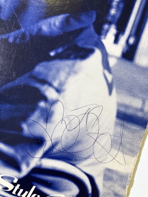 Lot 441 - THE STYLE COUNCIL - A SIGNED LP.