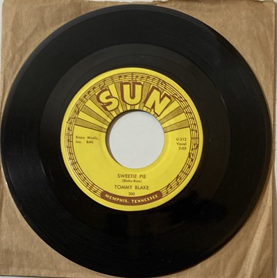 Lot 224 - SUN RECORDS COLLECTION - TOMMY BLAKE - I DIG YOU BABY - SUN 300.