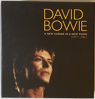 Lot 386 - DAVID BOWIE - A NEW CAREER IN A NEW TOWN [1977-1982] - LIMITED EDITION LP BOX SET (DBXL 3)