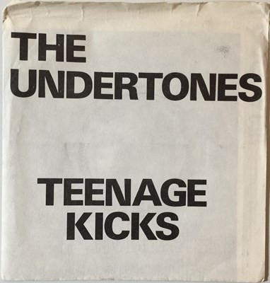 Lot 722 - THE UNDERTONES - TEENAGE KICKS EP (ORIGINAL UK COPY - GOOD VIBRATIONS GOT 4)