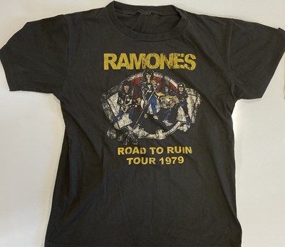 Lot 341 - RAMONES T-SHIRTS