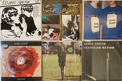 Lot 902 - THE SONIC YOUTH / PIXIES - LPs / 12" COLLECTION