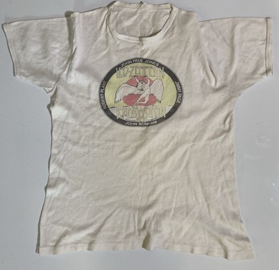 Lot 257 - LED ZEPPELIN - KNEBWORTH -  T-SHIRT.