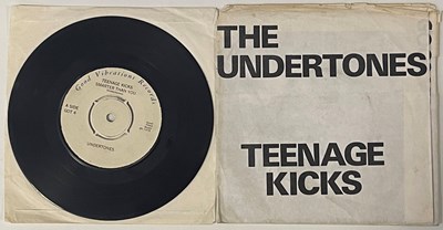 Lot 62 - THE UNDERTONES - TEENAGE KICKS EP (ORIGINAL UK COPY - GOOD VIBRATIONS GOT 4).