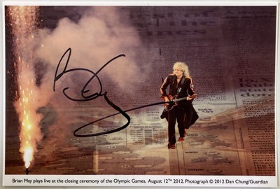 Lot 382 - ROCK AND ROLL AUCTION FOR DEAF AWARENESS - BRIAN MAY SIGNED POSTCARD.