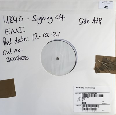 Lot 42 - UB40 - SIGNING OFF LP (2021 - UMC/VIRGIN 3507580)