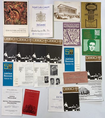 Lot 272 - CONCERT PROGRAMMES - SIGNED EXAMPLES INC SUTHERLAND / PAVAROTTI.