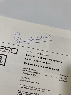 Lot 272 - CONCERT PROGRAMMES - SIGNED EXAMPLES INC SUTHERLAND / PAVAROTTI.