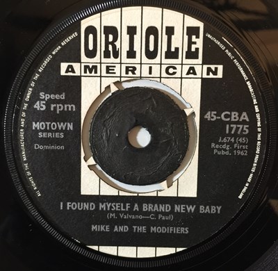 Lot 190 - MIKE AND THE MODIFIERS - I FOUND MYSELF A BRAND NEW BABY 7" (ORIGINAL UK COPY - ORIOLE 45-CBA 1775)