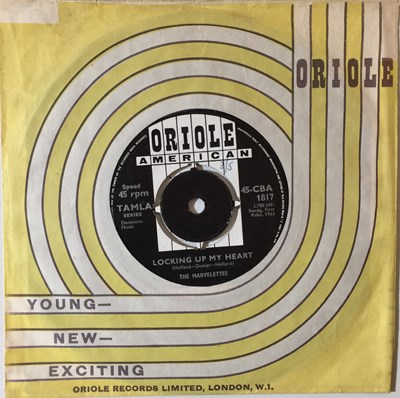 Lot 196 - THE MARVELETTES - LOCKING UP MY HEART 7" (ORIGINAL UK COPY - 45-CBA 1817)