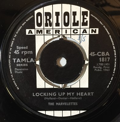 Lot 196 - THE MARVELETTES - LOCKING UP MY HEART 7" (ORIGINAL UK COPY - 45-CBA 1817)