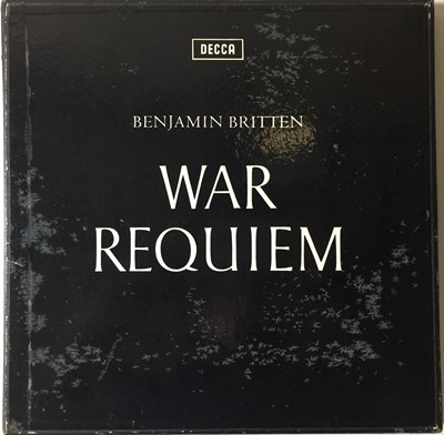 Lot 78 - BENJAMIN BRITTEN - WAR REQUIEM (SIGNED LP BOX SET - MET 252-3)