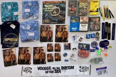 Lot 138 - VOYAGE TO THE BOTTOM OF THE SEA - COLLECTABLES.