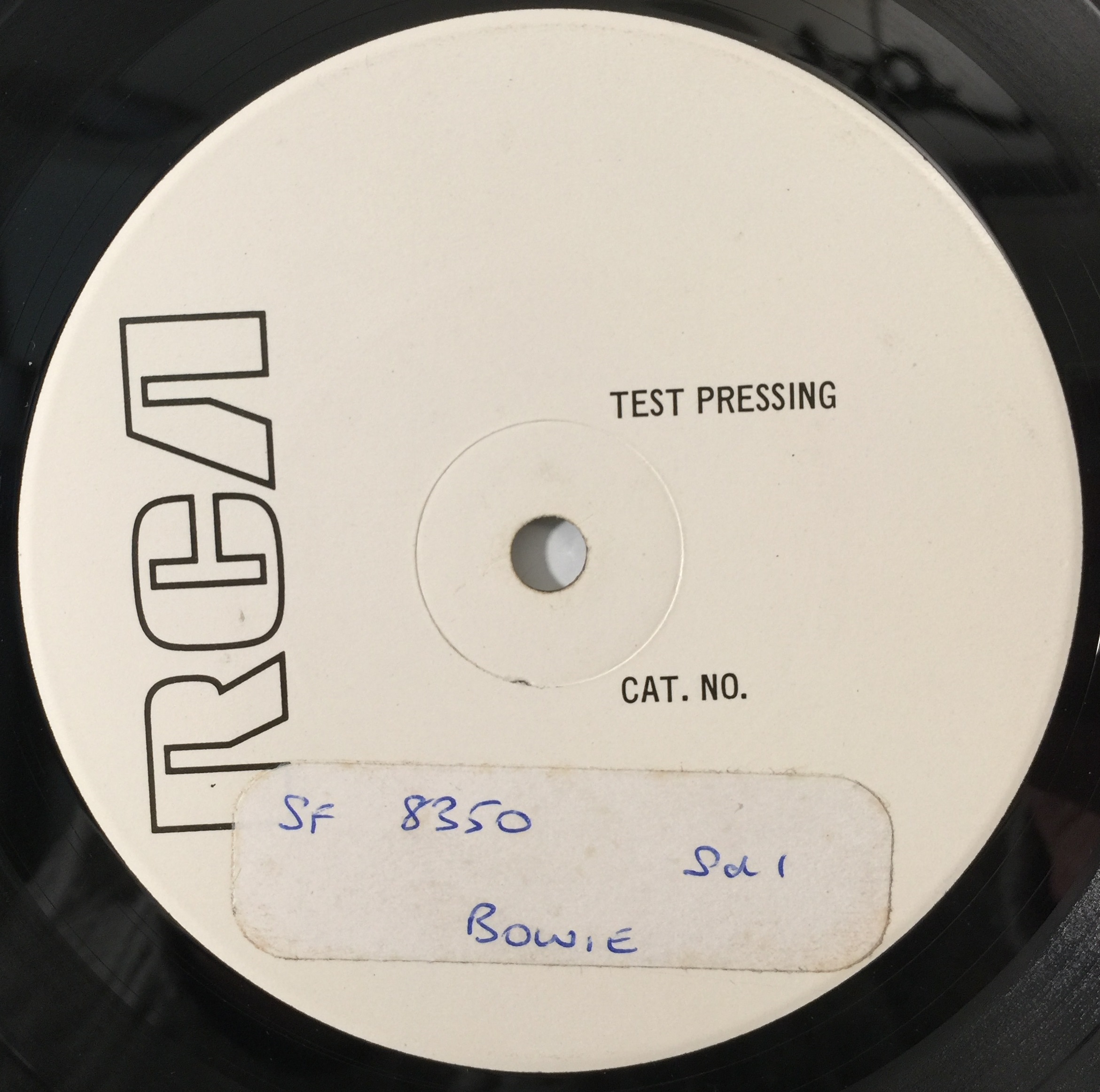 Lot 201 - DAVID BOWIE - ALADDIN SANE LP - ORIGINAL UK