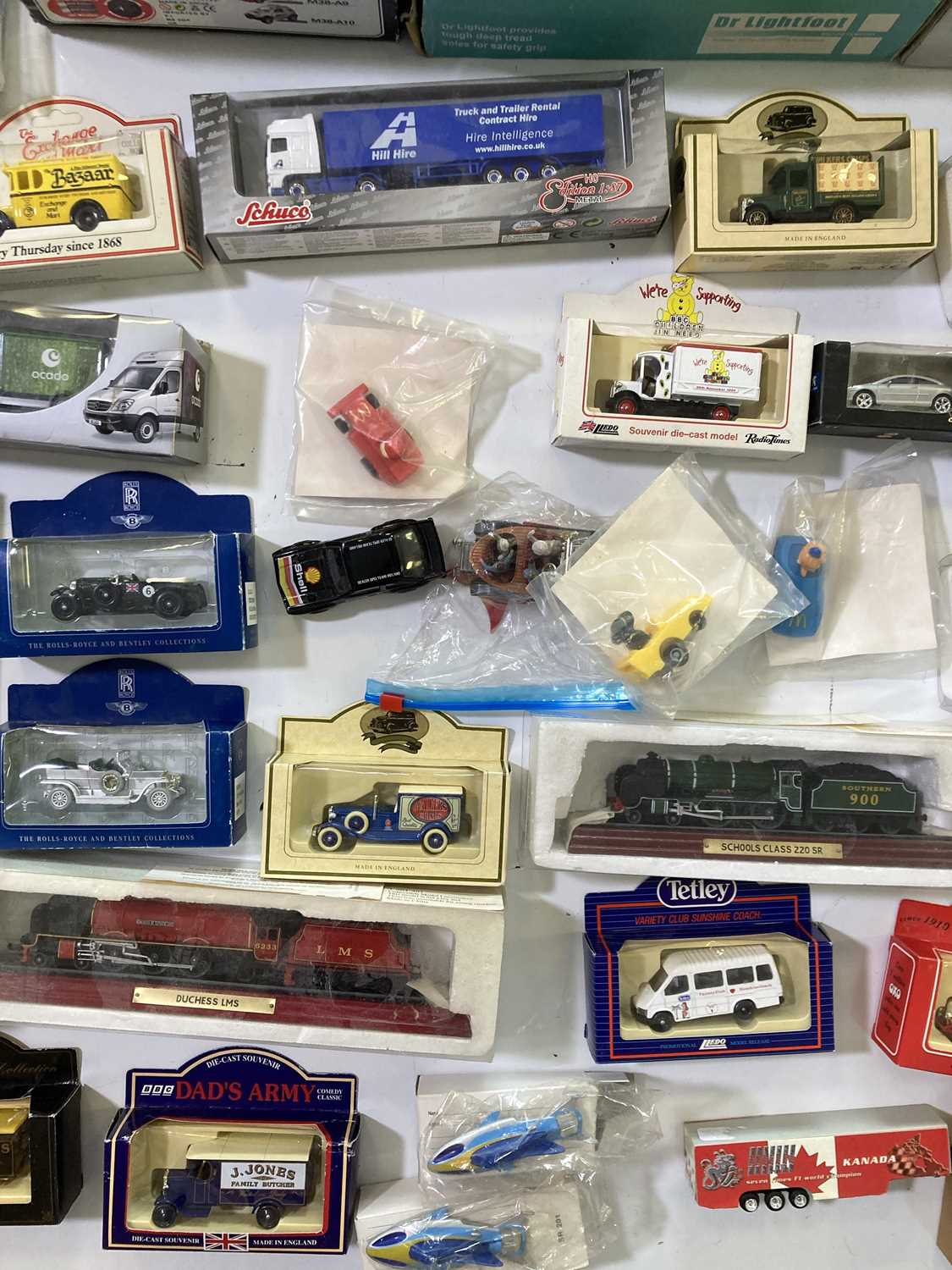 Lot 47 TOY CARS, LORRIES, TRAINS & TRAILERS