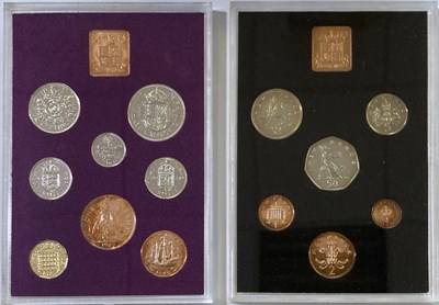 Lot 11 - COINS AND BANKNOTES.