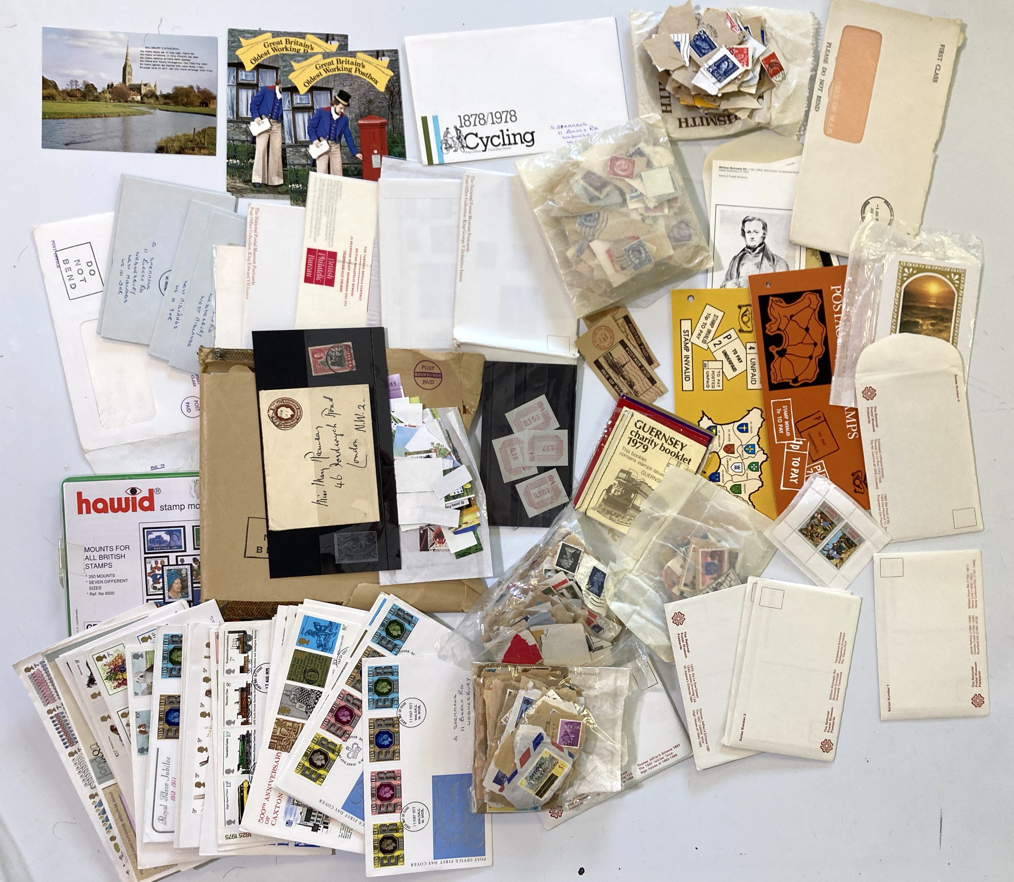 Lot 2 - STAMPS - PRESENTATION PACKS/SETS AND FIRST DAY