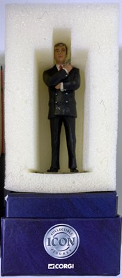 Lot 218 - JAMES BOND CORGI ICONS/ BATMAN COLLECTABLES.