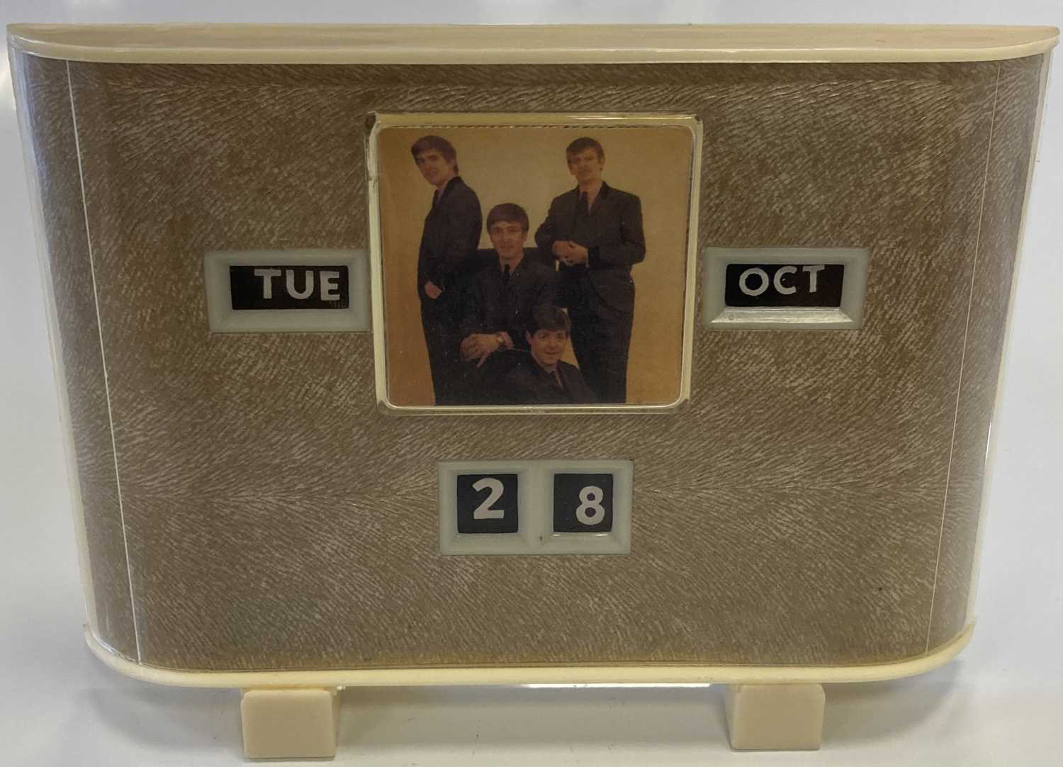 Lot 178 - BEATLES CALENDAR CLOCK