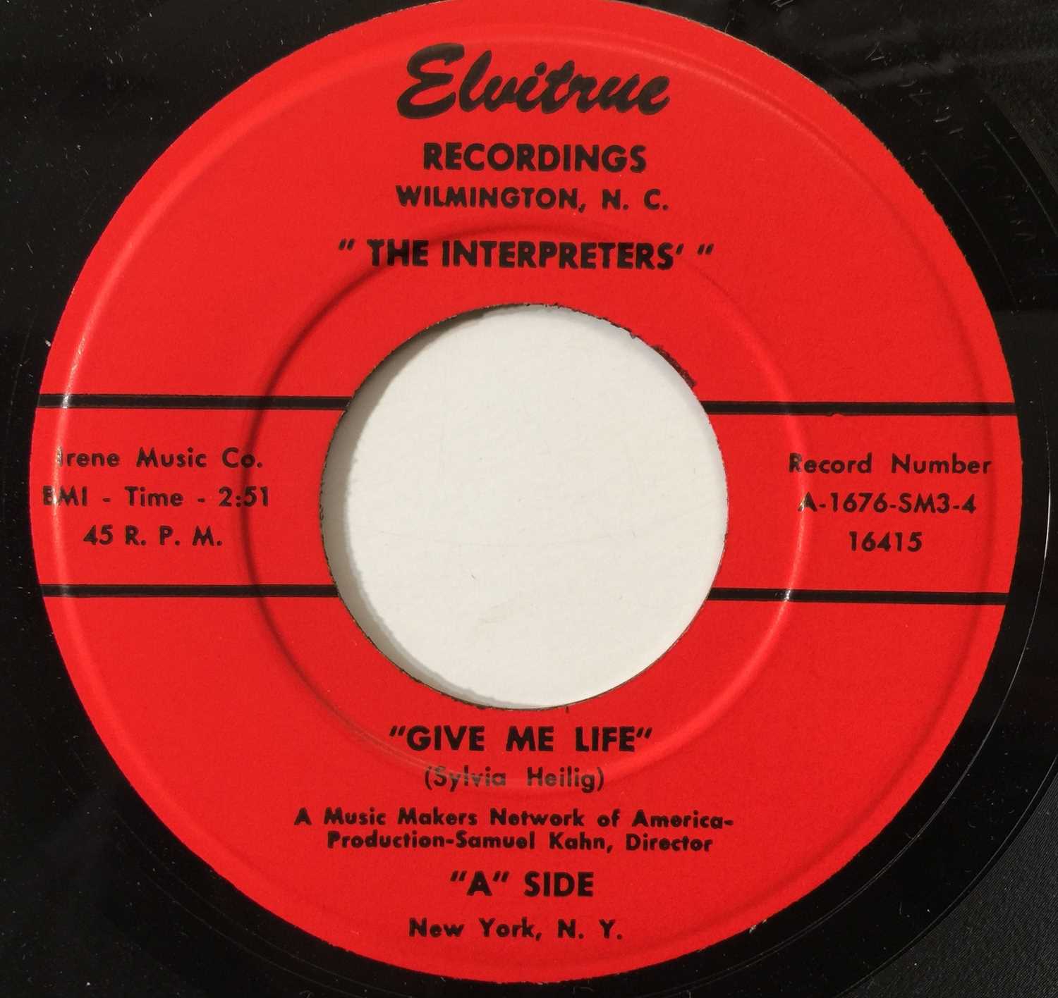 Lot 72 - THE INTERPRETERS - GIVE ME LIFE/ HAVE YOUR FLING 7" (60s POP-SOUL - 16415)
