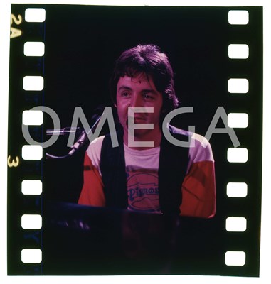 Lot 207 - PAUL MCCARTNEY/WINGS SLIDES