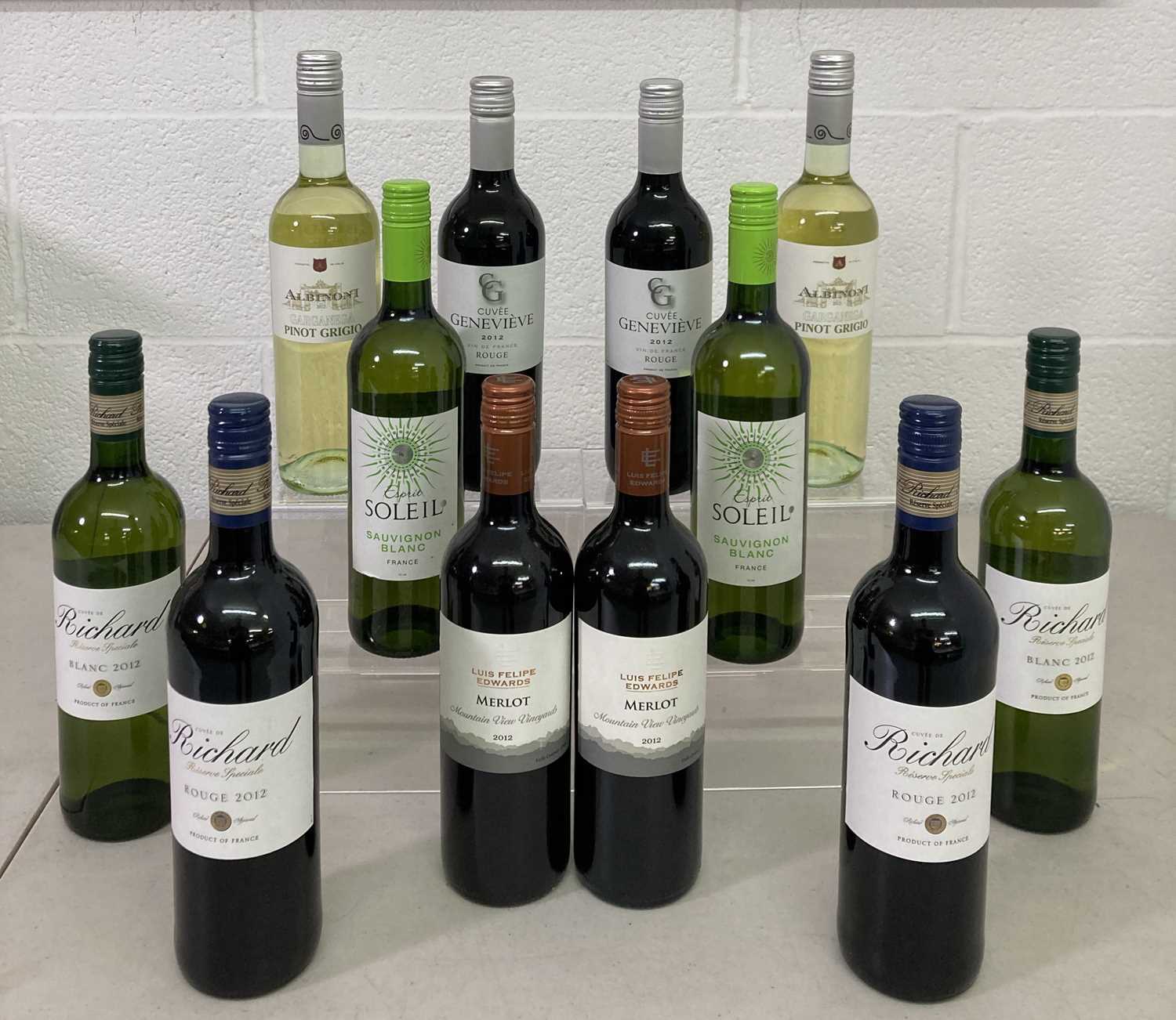 Lot 91 - MIXED WINES.