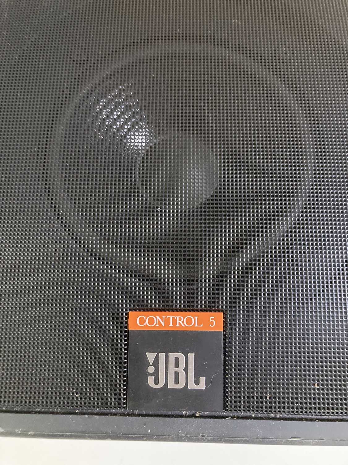 Lot 3 JVC / JBL EQUIPMENT INC TURNTABLE AND SPEAKERS.