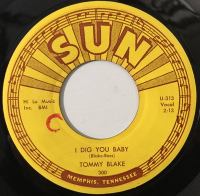 Lot 249 - TOMMY BLAKE - I DIG YOU BABY/ SWEETIE PIE 7" (ROCKABILLY - SUN 300)