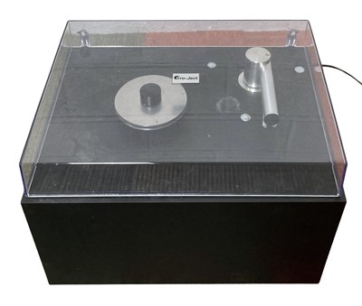 Lot 9 - PRO-JECT VC-S RECORD CLEANER.
