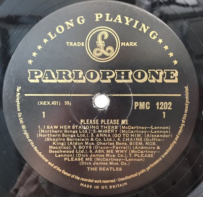 Lot 268 - THE BEATLES - PLEASE PLEASE ME LP (2ND UK 'BLACK AND GOLD' PRESSING - PMC 1202)