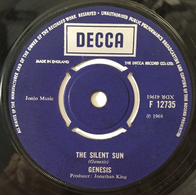 Lot 283 - GENESIS - THE SILENT SUN 7" (ORIGINAL UK COPY - DECCA F 12735)