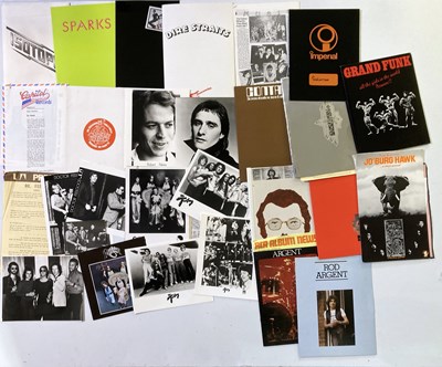 Lot 71 - PRESS KIT ARCHIVE - 70S / 80S CLASSIC ROCK AND POP.