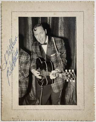 Lot 383 - BILL HALEY - SIGNED PIECE.