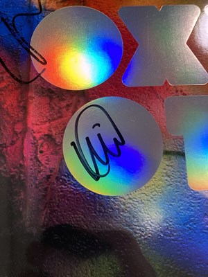 Lot 327 - COLDPLAY - A SIGNED CONCERT PROGRAMME.