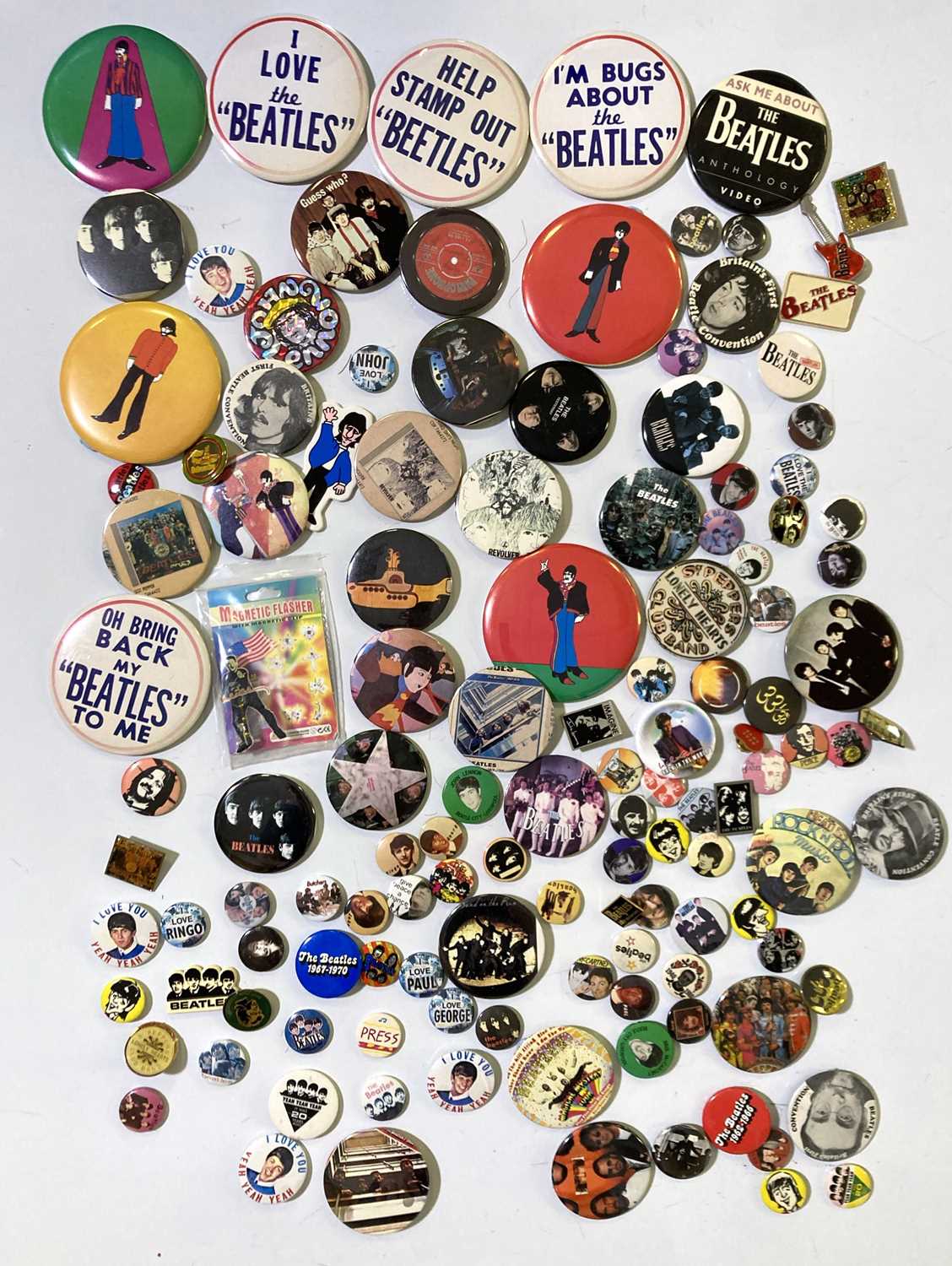 Lot 552 - THE BEATLES - ORIGINAL BADGES.