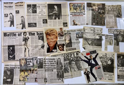 Lot 372 - DAVID BOWIE MEMORABILIA.