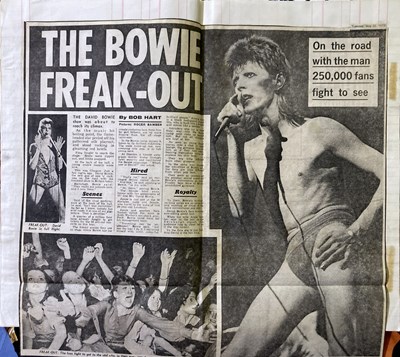 Lot 372 - DAVID BOWIE MEMORABILIA.