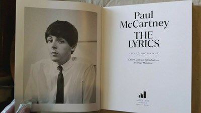 Lot 513 - PAUL MCCARTNEY - THE LYRICS BOOK WITH SIGNATURES BY PAUL MCCARTNEY / MULDOON.