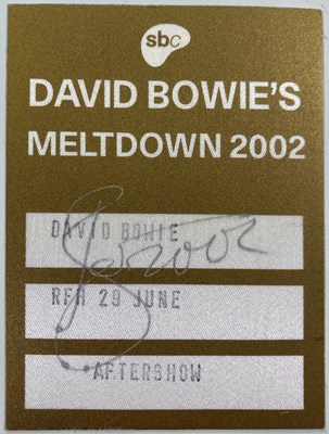 Lot 110 - DAVID BOWIE - SIGNED AAA PASS.