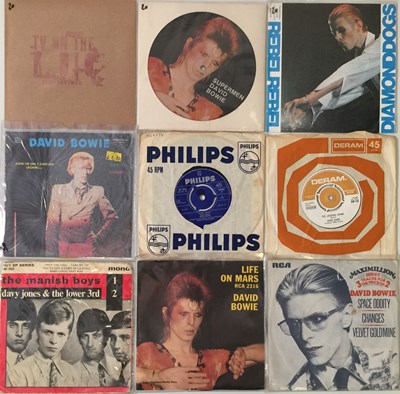 Lot 19 - DAVID BOWIE - UK & PRIVATE RELEASE 7"