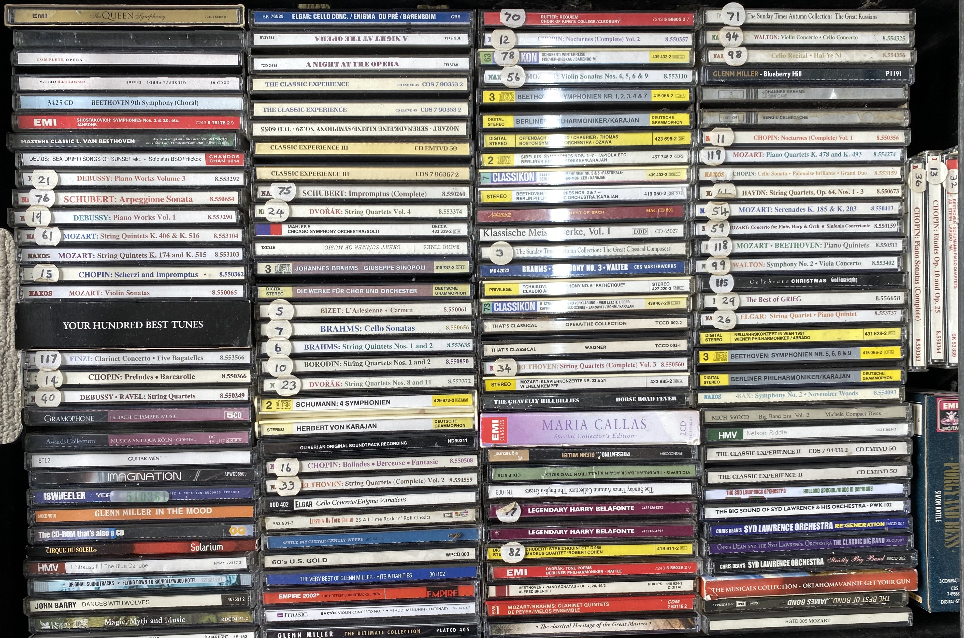 Model Cd Collection Lot 700 - CD COLLECTION