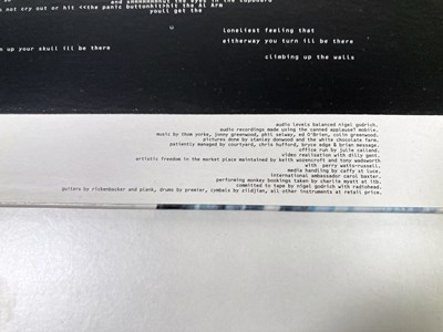 Lot 261 - RADIOHEAD - OK COMPUTER LP (ORIGINAL UK FULLY SIGNED COPY).