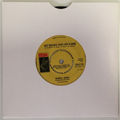 Lot 264 - DARRELL BANKS - JUST BECAUSE YOUR LOVE IS GONE/ I'M THE ONE WHO LOVES YOU 7" (STAX 124)