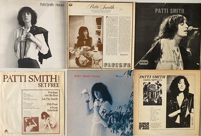 Lot 325 - PATTI SMITH - LP/12"/7" COLLECTION