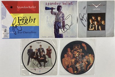 Lot 269 - SPANDAU BALLET - MARTIN KEMP SIGNED 7".